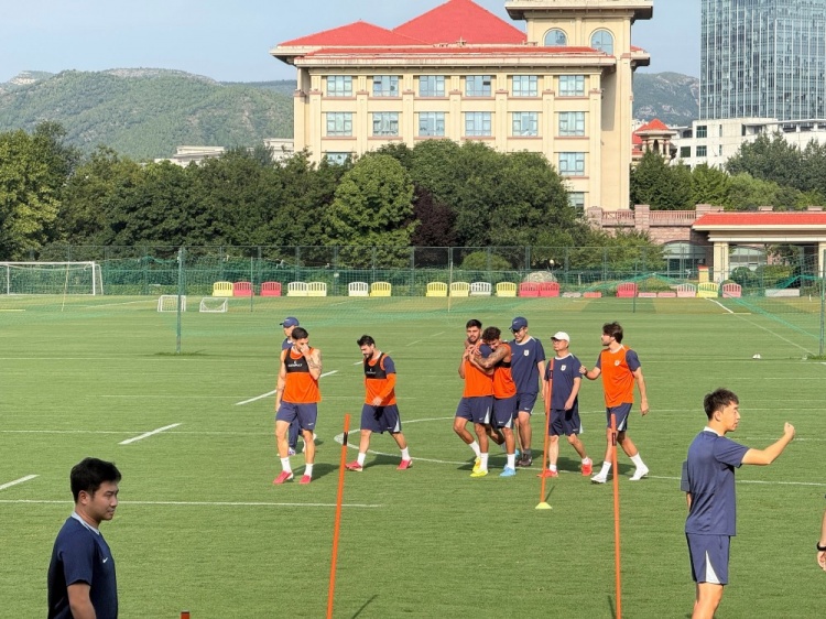 王大雷陈泽仕王彤缺席泰山赛前合练 李源一回归 王大雷陈泽仕王彤缺席泰山赛前合练 李源一回归