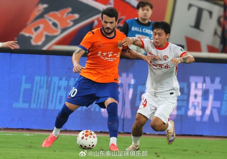 山东泰山3-1青岛海牛：齐鲁德比主场全取三分
