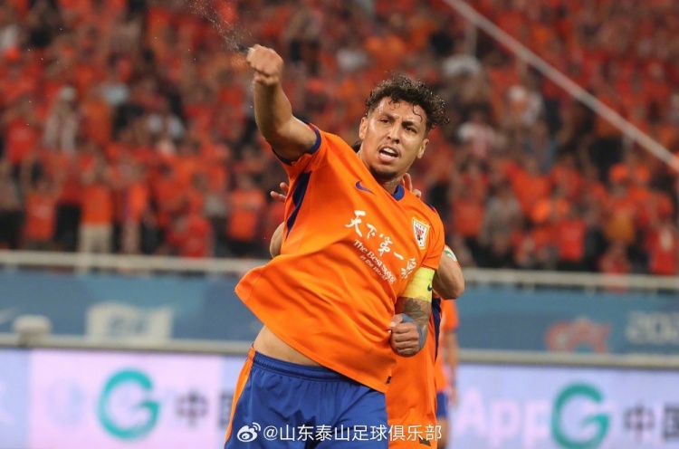 山东泰山3-1青岛海牛：齐鲁德比主场全取三分