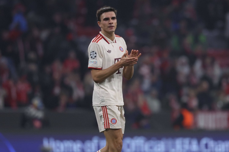 维拉只谈租借帕利尼亚,拜仁谈判进行中 维拉只谈租借帕利尼亚,拜仁谈判进行中
