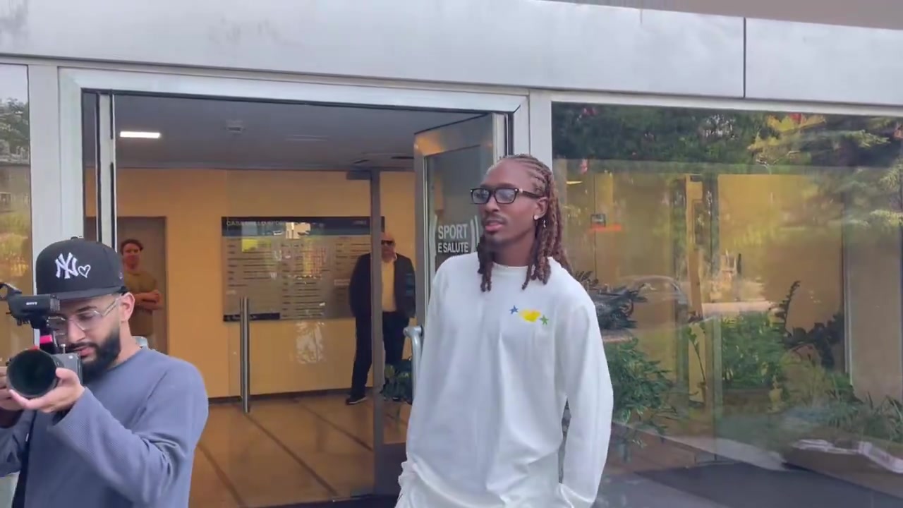 斯彭斯抵达意大利奥委会,国米转会进入体检阶段 斯彭斯抵达意大利奥委会,国米转会进入体检阶段
