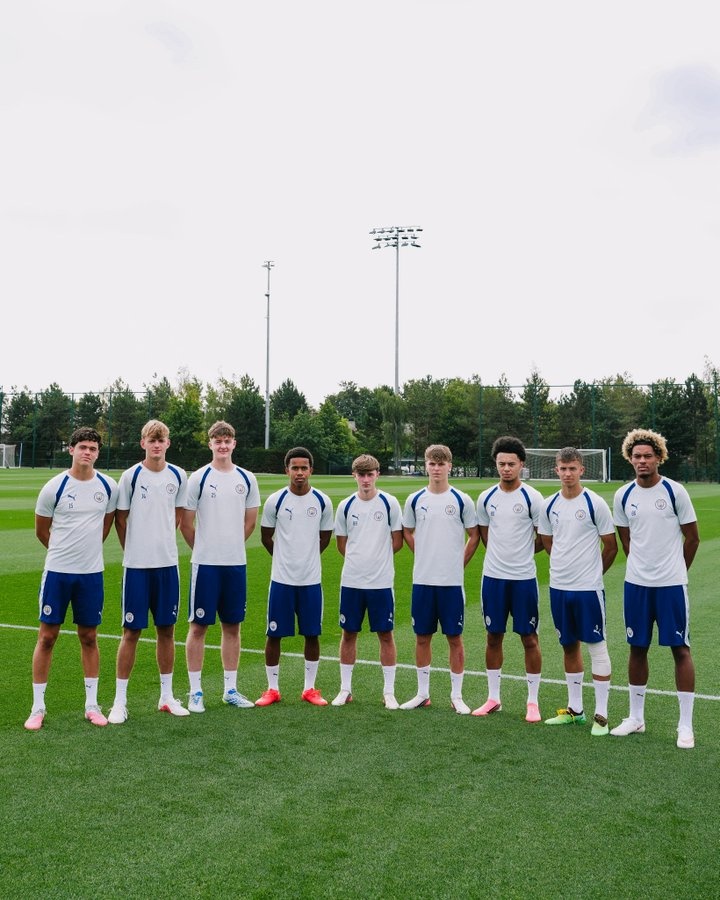 曼城青训官宣九名小将签下职业合同 曼城青训官宣九名小将签下职业合同