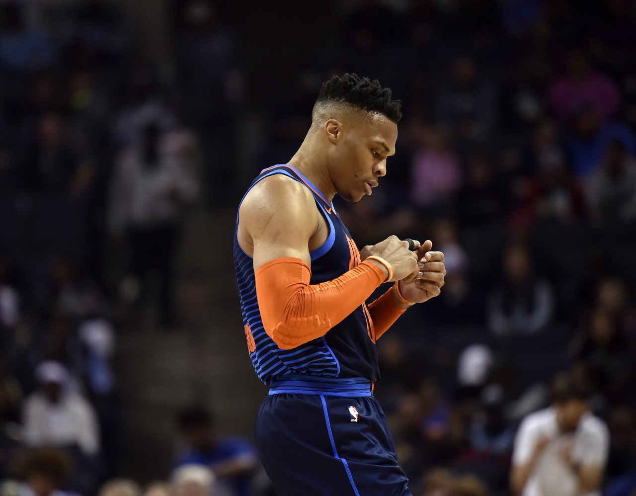 威少宣布结束18年NBA生涯 美媒建议雷霆签一天合同让其回主场退役 威少宣布结束18年NBA生涯 美媒建议雷霆签一天合同让其回主场退役