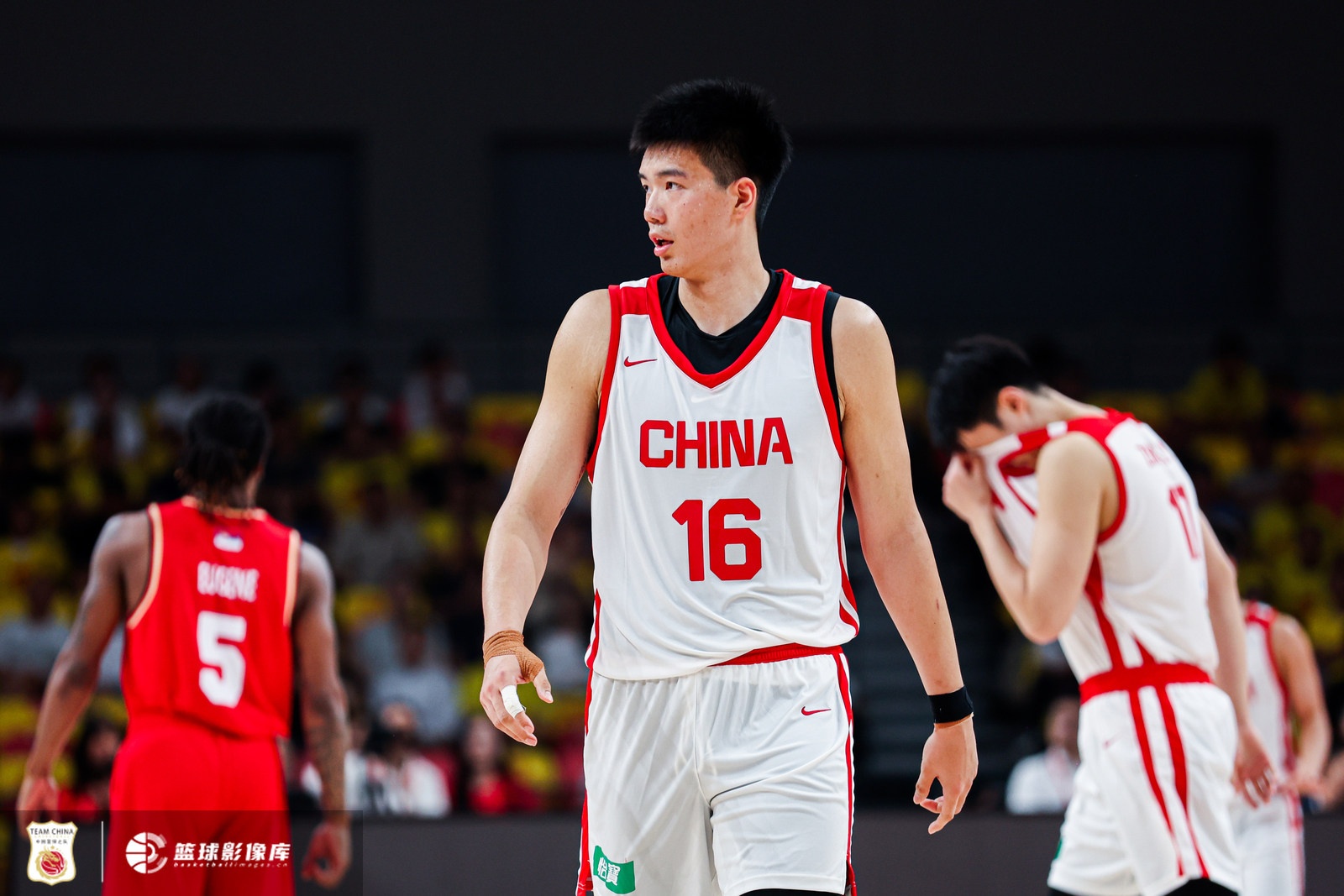 媒体人:轮休胡金秋让焦伯乔蒋浩然顶5号位 郭士强一开始就没想赢 媒体人:轮休胡金秋让焦伯乔蒋浩然顶5号位 郭士强一开始就没想赢