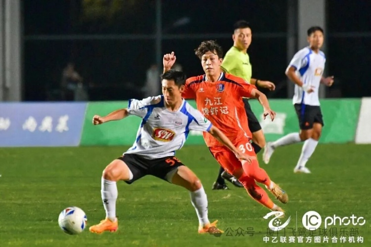 厦门飞鹭客场2-0终结6轮不胜 卢城河刘子铭建功 厦门飞鹭客场2-0终结6轮不胜 卢城河刘子铭建功