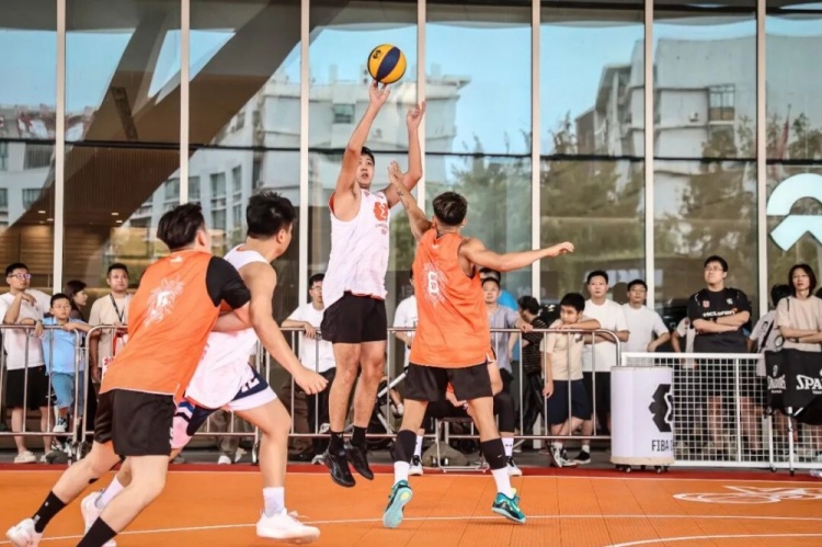 FIBA Open 3x3上海长宁站落幕 KOTC加时逆转 闵行动小鹿全胜夺冠 FIBA Open 3x3上海长宁站落幕 KOTC加时逆转 闵行动小鹿全胜夺冠
