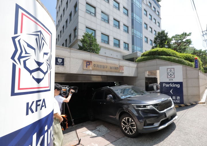韩媒:韩国足协8次性招待含3名中国足协人士 20名裁判涉案 韩媒:韩国足协8次性招待含3名中国足协人士 20名裁判涉案