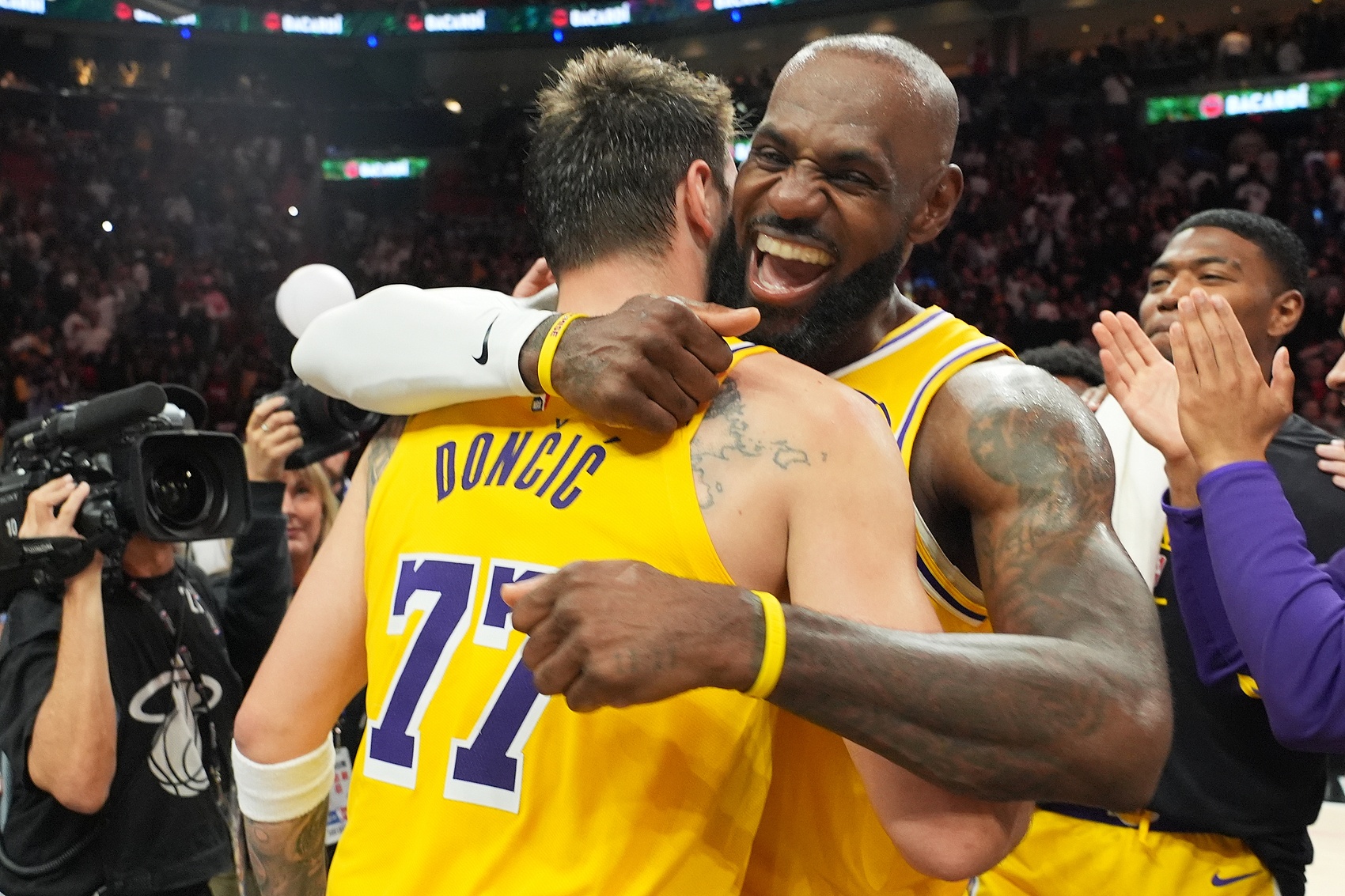 ESPN名记:湖人去年8月已决定翻篇,詹姆斯接受三当家角色非自愿 ESPN名记:湖人去年8月已决定翻篇,詹姆斯接受三当家角色非自愿