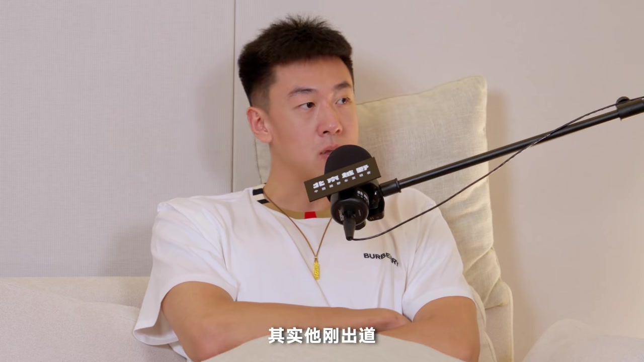 王少杰谈王洪泽撞新秀墙:听到太多声音导致状态回落 王少杰谈王洪泽撞新秀墙:听到太多声音导致状态回落