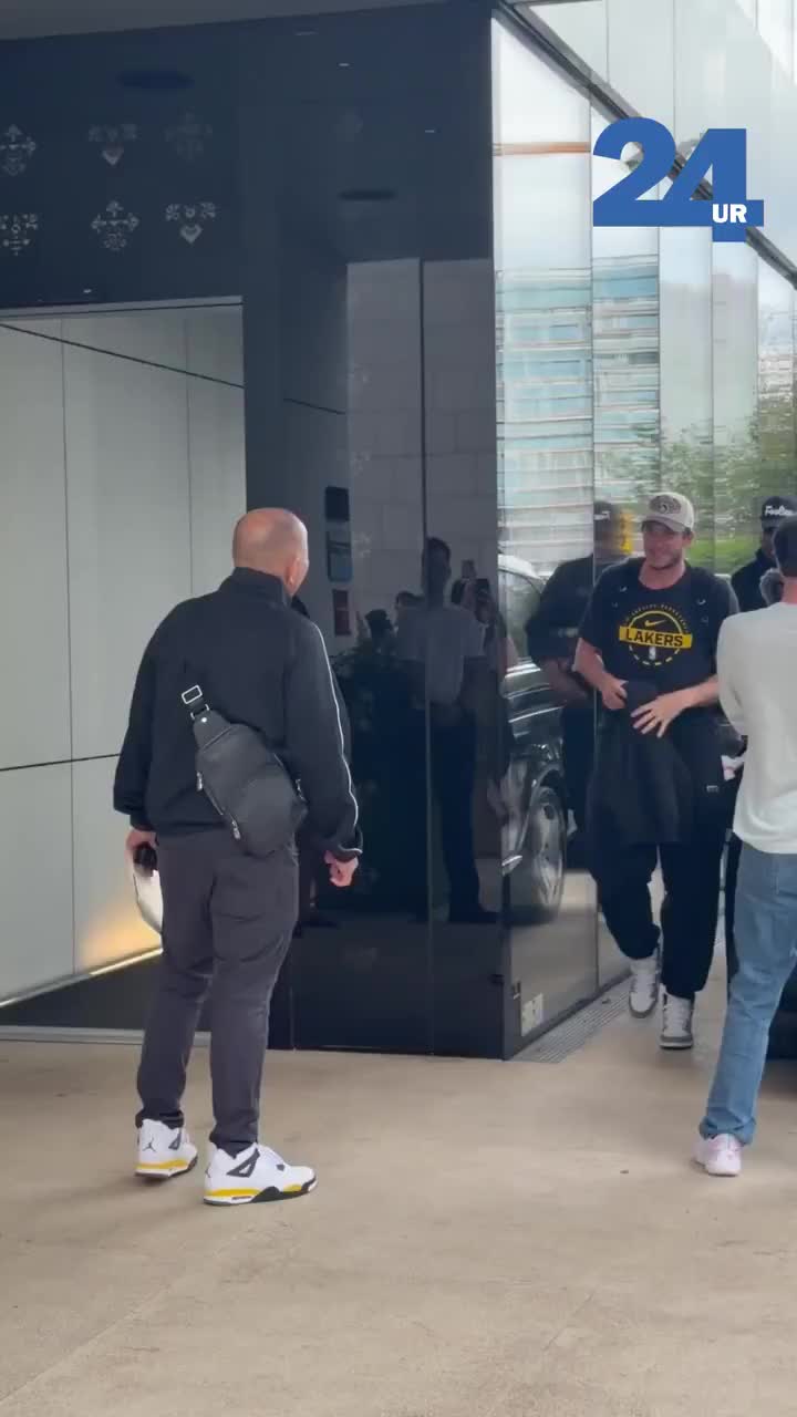 东契奇训练营20日开营 湖人球员抵达卢布尔雅那 东契奇训练营20日开营 湖人球员抵达卢布尔雅那
