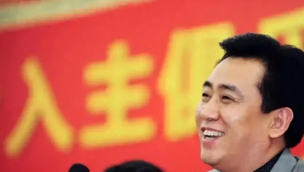 许家印一审获无期徒刑 广州恒大从2.58亿赢球奖金到解散 许家印一审获无期徒刑 广州恒大从2.58亿赢球奖金到解散