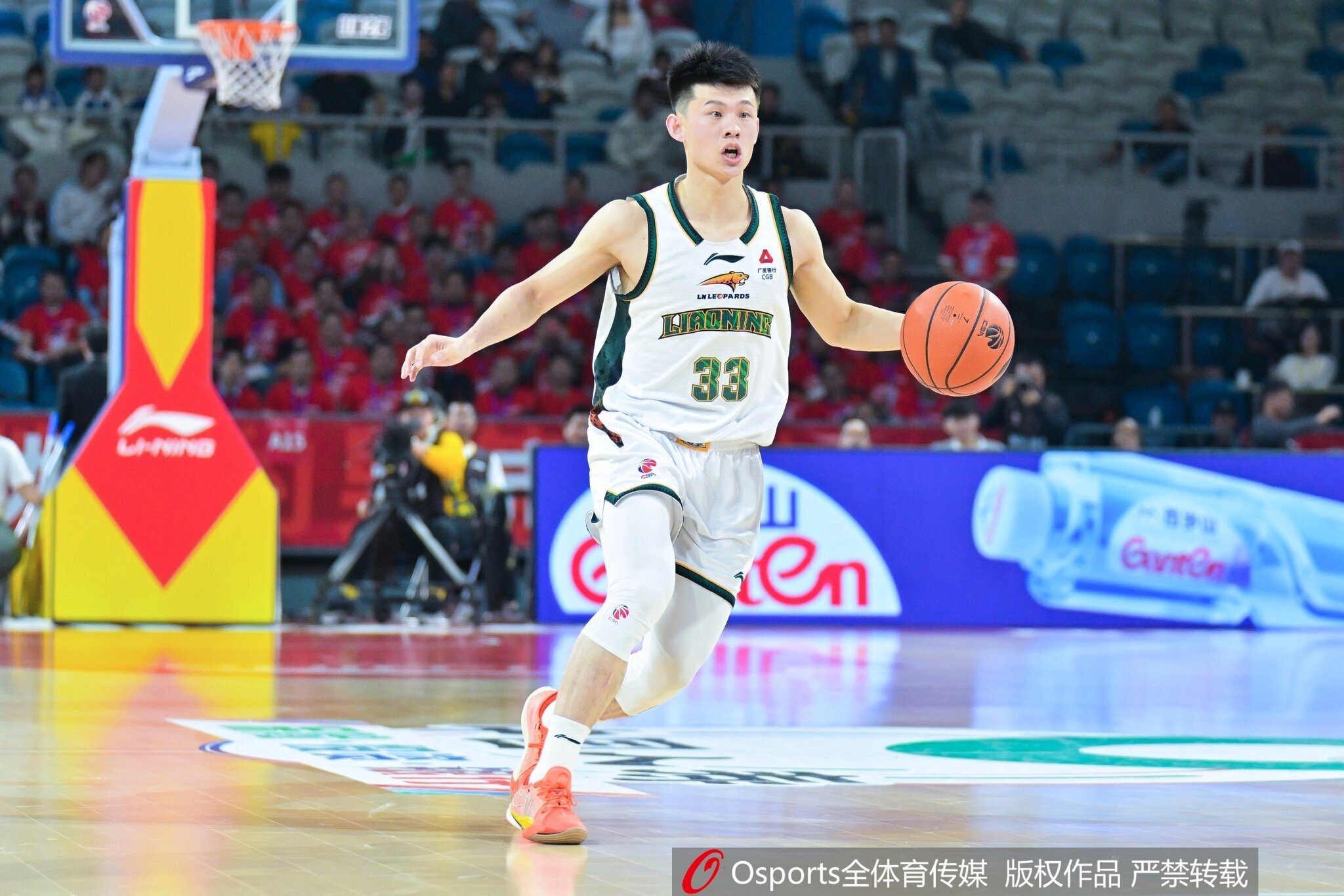 媒体人:王岚嵚为辽篮做出不小贡献 多次在人员伤病严重时站出来 媒体人:王岚嵚为辽篮做出不小贡献 多次在人员伤病严重时站出来