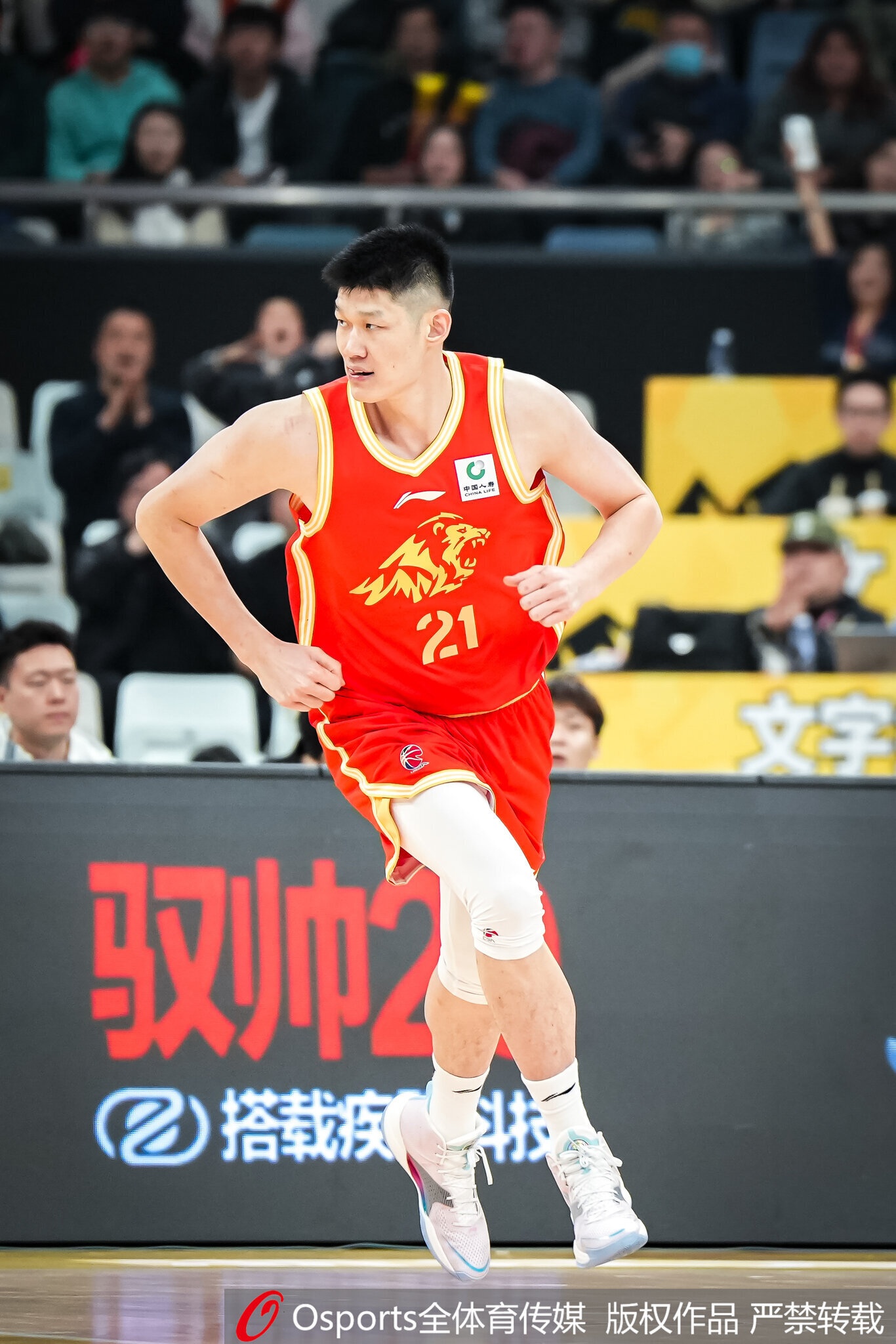 媒体人:某国企球队曾为胡金秋开7500万转会费 球员也愿加盟该队 媒体人:某国企球队曾为胡金秋开7500万转会费 球员也愿加盟该队