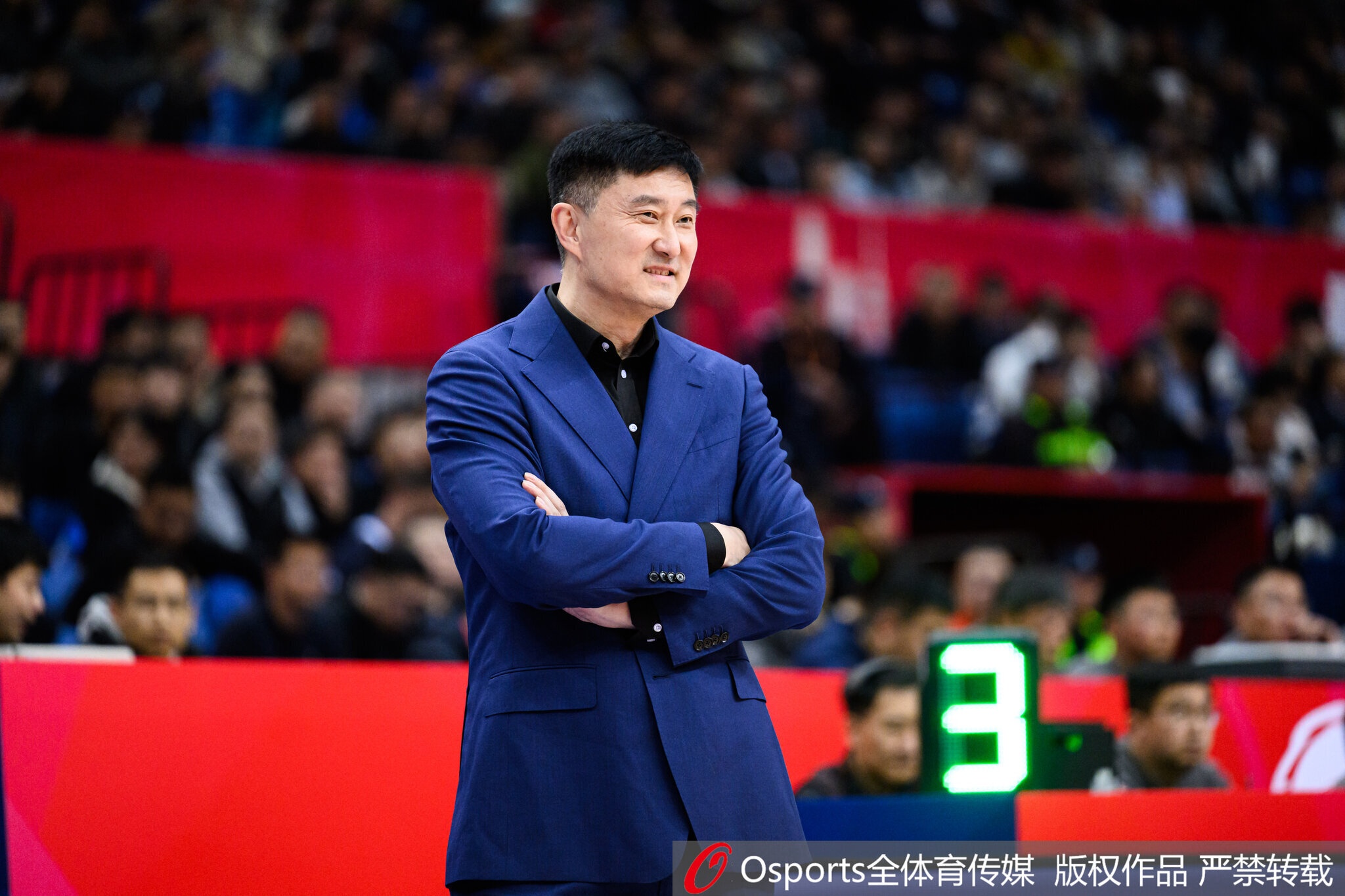 媒体人:杜锋改任广东宏远总教练属于荣誉性虚职 没有具体分工 媒体人:杜锋改任广东宏远总教练属于荣誉性虚职 没有具体分工