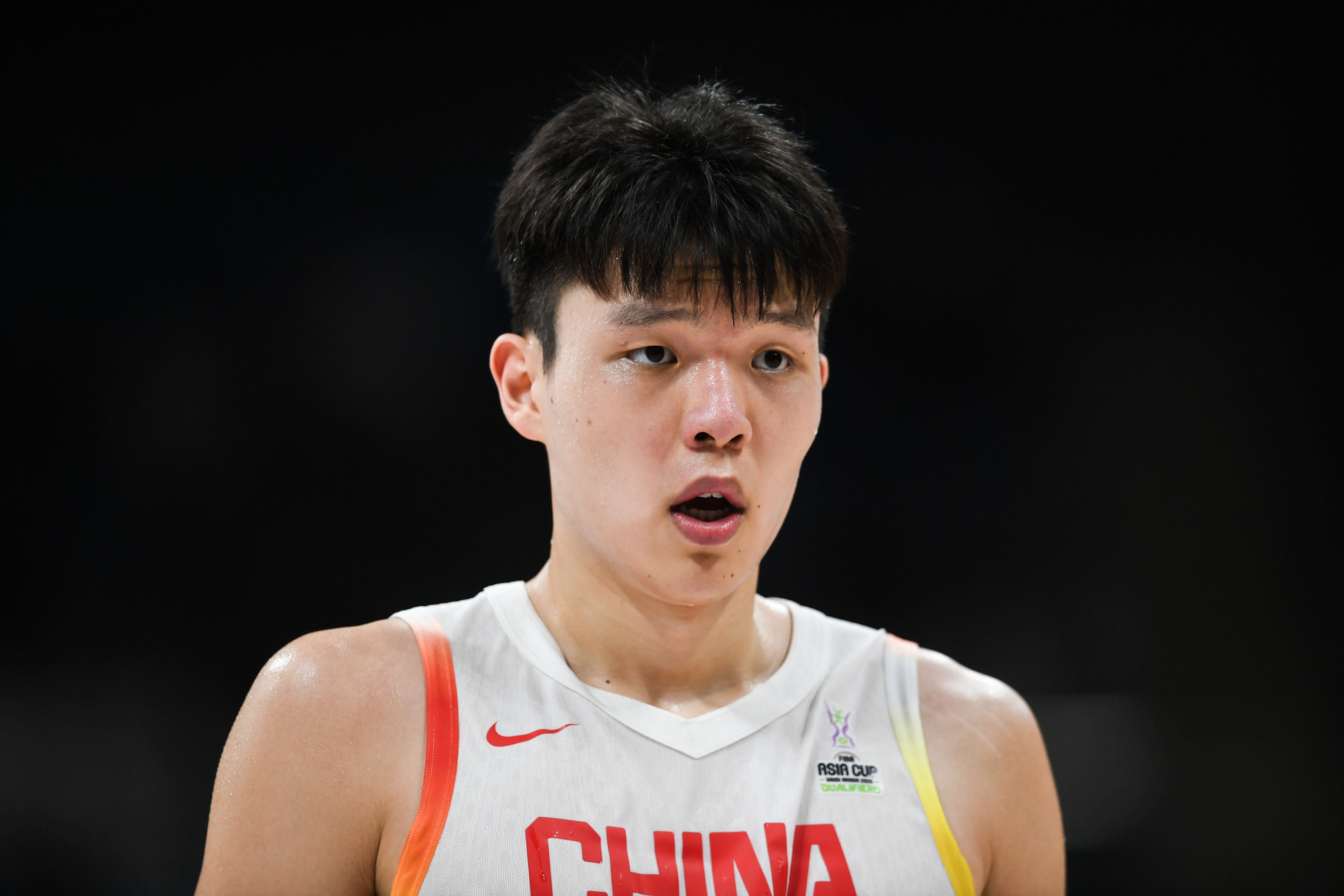 记者:郭导对杨瀚森使用完全不同了 发牌/顺下/组织是熟悉的瀚森 记者:郭导对杨瀚森使用完全不同了 发牌/顺下/组织是熟悉的瀚森