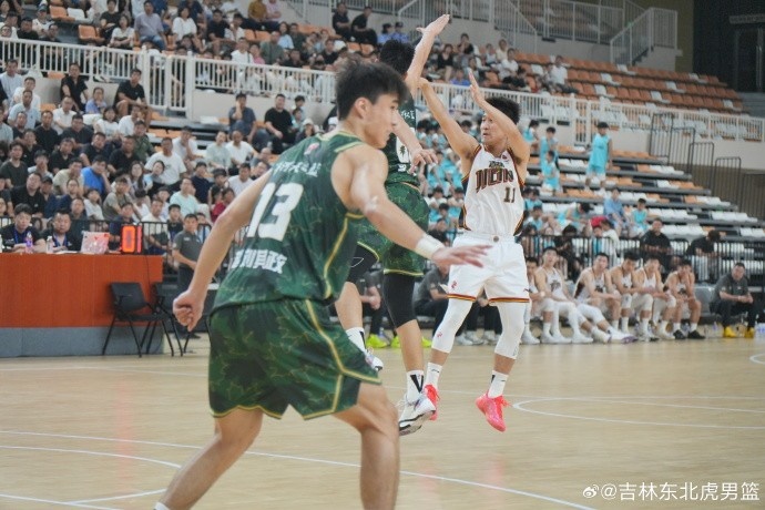 夏季职业篮球邀请赛 吉林93比89战胜同曦 姜伟泽23分&田宇恒27分 夏季职业篮球邀请赛 吉林93比89战胜同曦 姜伟泽23分&田宇恒27分